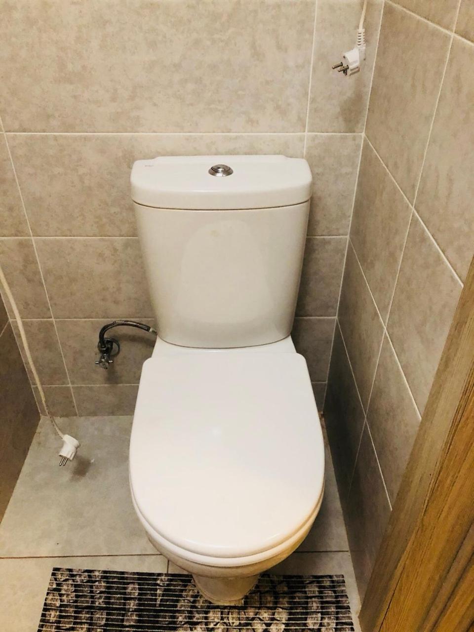 Comfortable Apartment Near Metro Kharkiv Eksteriør billede