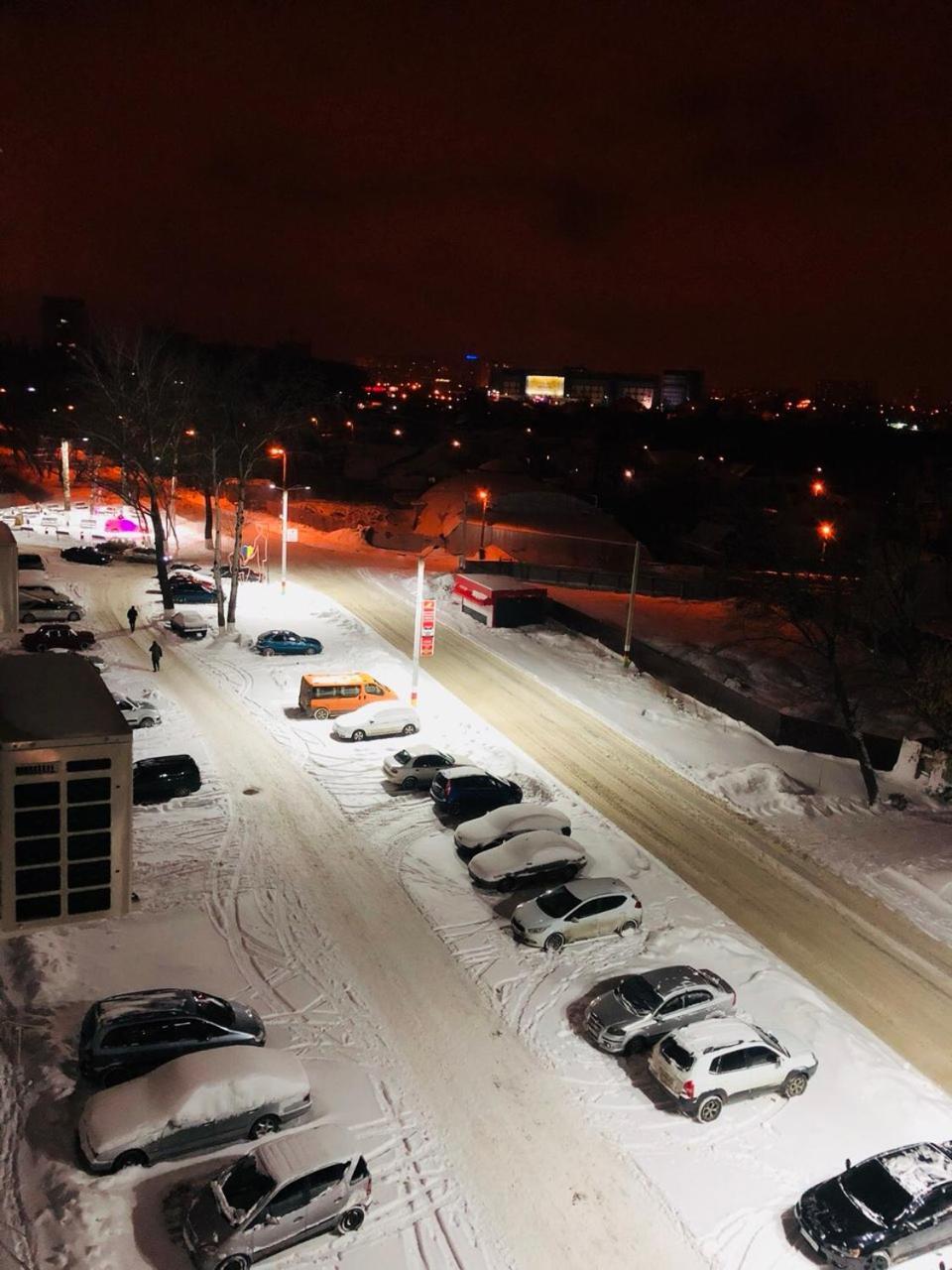 Comfortable Apartment Near Metro Kharkiv Eksteriør billede