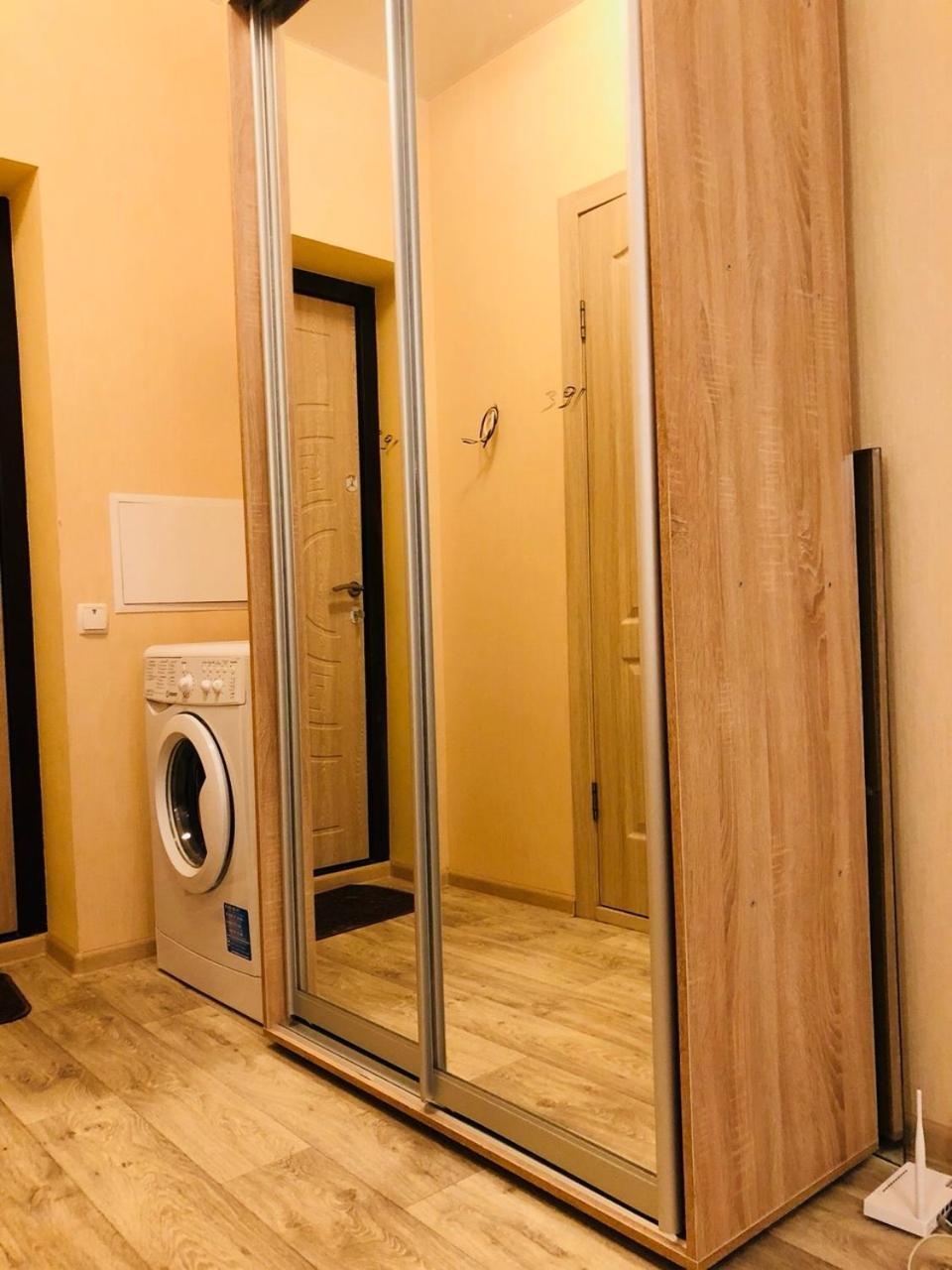 Comfortable Apartment Near Metro Kharkiv Eksteriør billede
