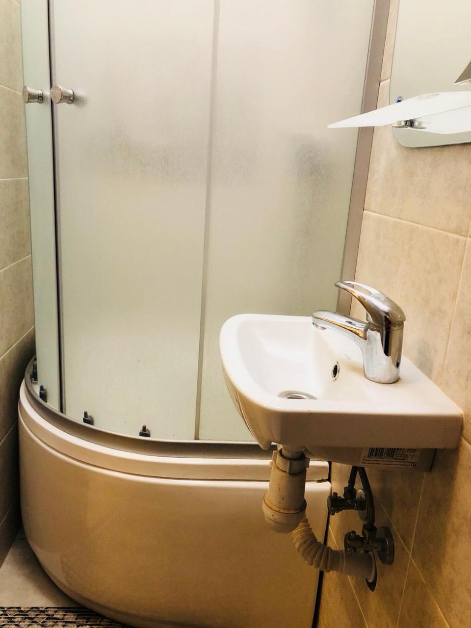 Comfortable Apartment Near Metro Kharkiv Eksteriør billede