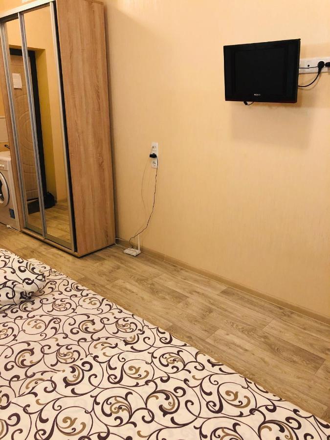 Comfortable Apartment Near Metro Kharkiv Eksteriør billede